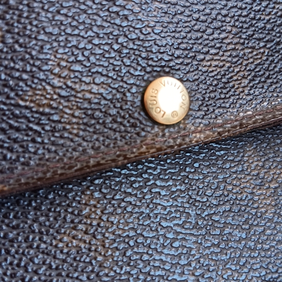 Louis Vuitton Monogram Wallet - Picture 5 of 16